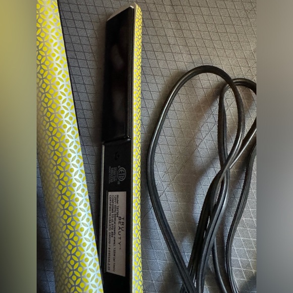 Tru Beauty Yellow Print Hot Flat Iron Hair Straightener Adjustable Temp - Picture 2 of 7